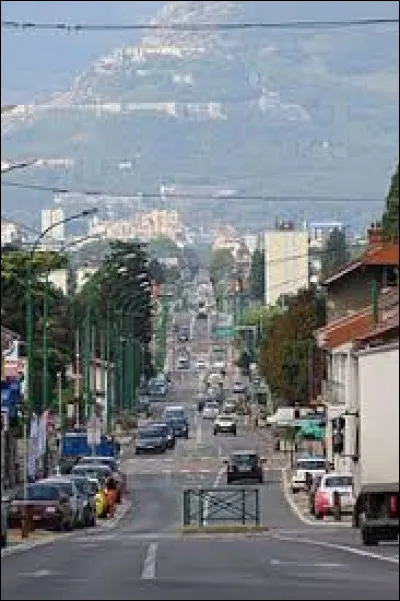 Ville de la métropole Grenobloise, Eybens se situe dans le département ...