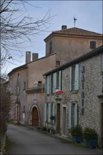Commune occitane, dans l'arrondissement de Pamiers, Roumengoux se situe dans le département ...