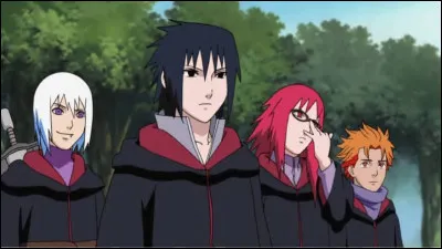 Comment s'appelle l'équipe que Sasuke forme après avoir assassiné Oroshimaru ?