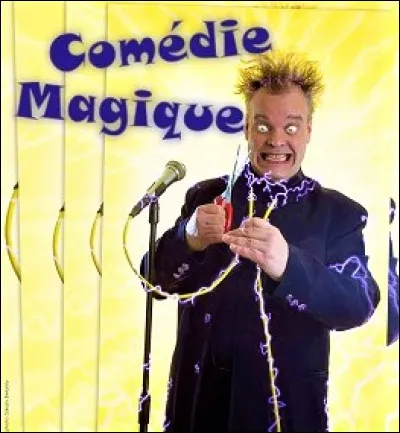 Il est Plaintecontrix dans "Astérix et Obélix contre César", ou un des lycéens "Sous-doués... 
Créatif génial et drôle au Crazy Horse ou sur les plateaux télé avec des fausses explications...