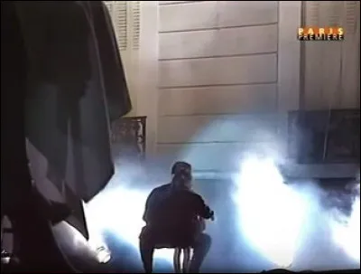 Il a inventé les « méga-illusions » et a fait léviter l'hôtel de ville de Gagny, en 1990.