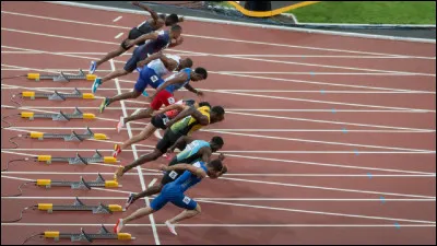 Qui détient le record du monde du 100 mètres ?