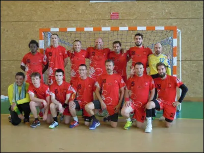 Lors de la Coupe de l'Aube saison 2018-2019, contre quelle équipe nos + 16 masculins se sont-ils inclinés en finale ?