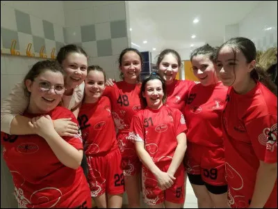 Pour leur dernière rencontre de cette saison 2019-2020, les - 15 féminines de l'entente LCH l'ont emporté 26-16 au terme d'un match abouti, mais contre quelle équipe ?