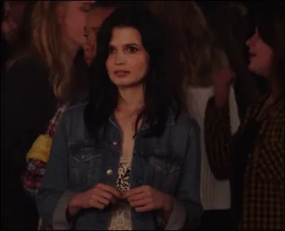 Quel est le prénom de la petite amie de Lee ?