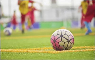 Que veut dire "yes I'am footballeur" ?