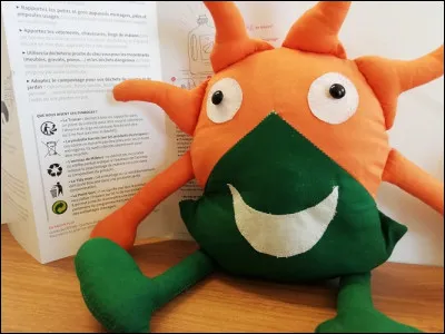 Seulement 2 des logos ci-dessous donnent une consigne de tri. Un logo indique une tout autre information, lequel ?