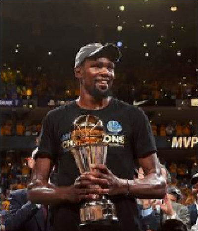 Est-ce que quelqu'un a déjà gagné le titre de MVP des Finals sans avoir remporté les Finals ?