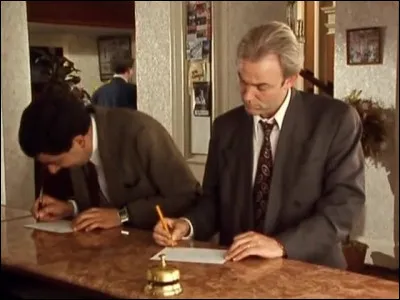 Dans l'épisode de l'hôtel, quel est le numéro de chambre de Mr Bean ?