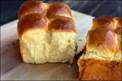 Dans une recette de base de brioche, lequel de ces ingrédients n'y figure pas ?