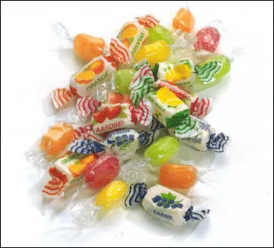 Maths : Coline achète 9 paquets de 35 bonbons. Combien de bonbons a-t-elle en tout ?