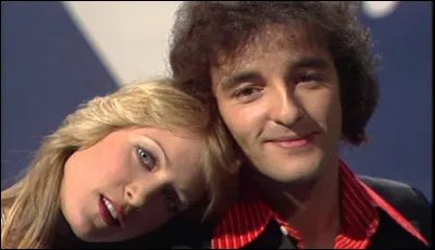 Quel était le prénom de la chanteuse du groupe ''Il était une fois'' qui chantait ''J'ai encore rêvé d'elle'' ?