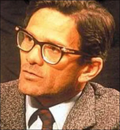 Qui est ce Pier Paolo, réalisateur italien, assassiné en 1975 sur la plage d'Ostie près de Rome ?