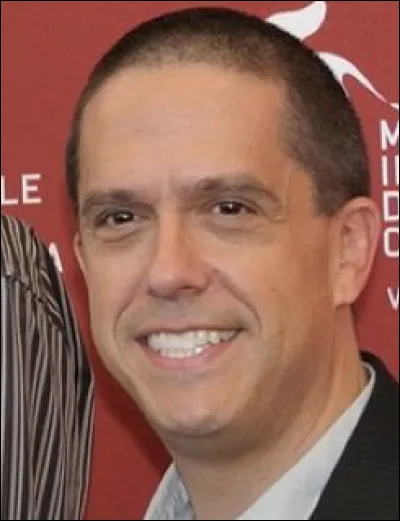 Qui est ce Lee, réalisateur américain connu pour avoir contribué au succès des films des studios Pixar ?