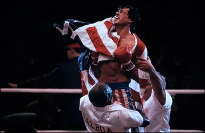 La chanson "Living in America" du film Rocky IV est chant&eacute;e par James Brown.