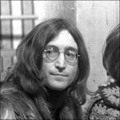 John Lennon &eacute;tait membre du fameux groupe :