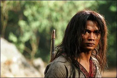 Quel est le nom du film de Tony Jaa qui est sorti en 1994 ?