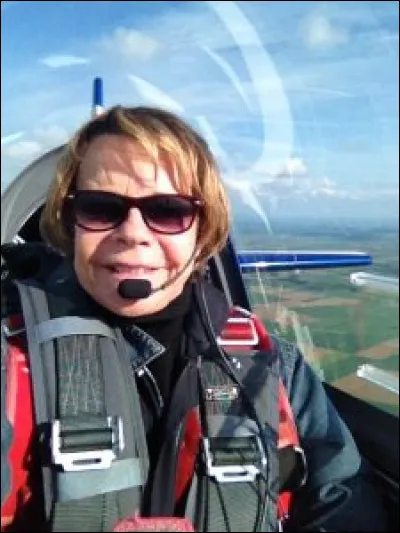 Elle est championne de voltige aérienne. Prénom Catherine. Quel est son nom ?