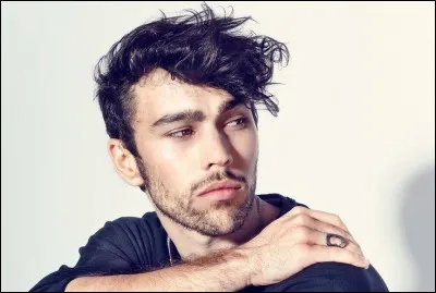 Quel est le titre de la chanson écrite par Keegan au sujet de son père ?