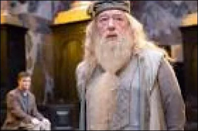 Qui tue Albus Dumbledore ?