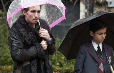 Une série de 2019 à présent. Numéro 1, Numéro 2... Numéro 7, c'est ainsi qu'il a appelé ses enfants.
Tu seras peut-être le Numéro 8 si tu trouves le nom de cette série.