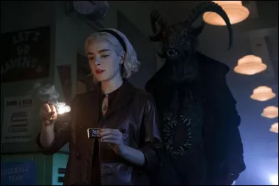 Quel est le premier défi que lance le Seigneur obscur à Sabrina ?