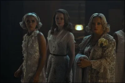 Comment se prénomment les tantes de Sabrina ?