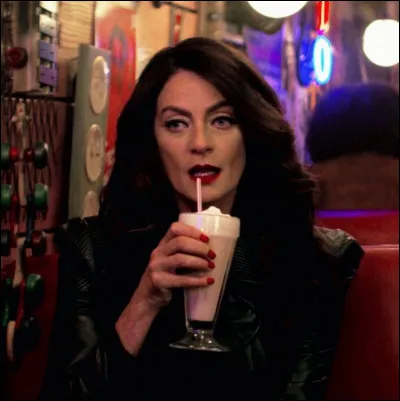 Qui est dans le corps de Miss Wardwell ?