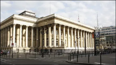 Au contraire, lequel de ces secteurs industriels relève alors entièrement d'entreprises privées ?