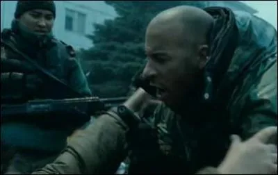 O habite-t-il au dbut du film ?