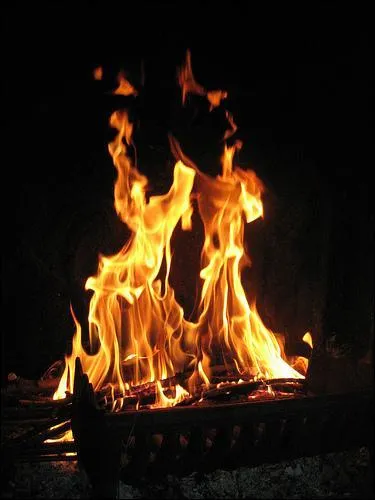 Qui a incendi les billets de banque ?