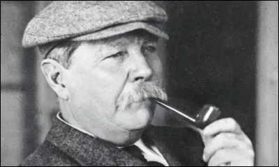 ''Le chien des Baskerville'' est un roman policier de Arthur Conan Doyle. Dans quelle ville écossaise est-il né ?