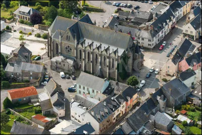 Ville de 7 000 habitants du département de la Loire-Atlantique, située entre les des marais de la Brière et l'estuaire de la Vilaine :