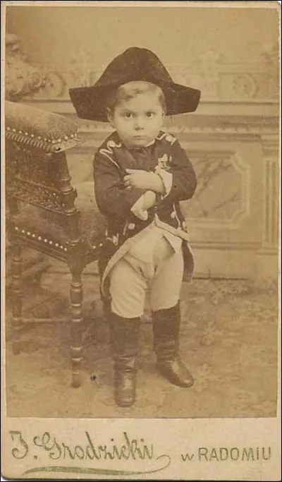 Quel âge a Napoléon Bonaparte quand la Révolution française commence ?