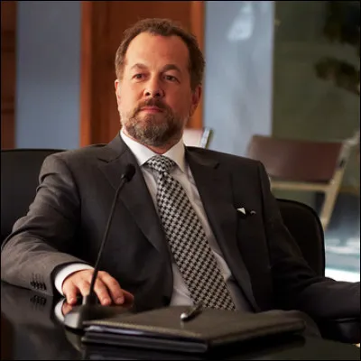 Pourquoi Jessica Pearson a-t-elle évincé Daniel Hardman cinq ans avant la première saison (ordre chronologique) ?