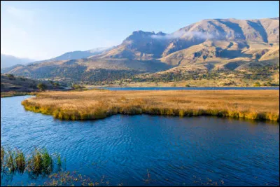 Partons dans le Caucase. À quel pays l'enclave de Nakhitchevan, ou Naxçıvan, appartient-elle ?