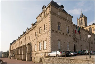 Un mot qui a sa place dans le robert, c'est l'...