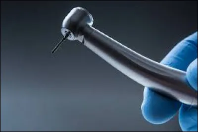 Qu'est-ce qui actionne les fraises dentaires ?