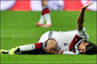 Quelle pépite s'est grièvement blessée au premier entraînement de la saison ?