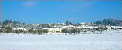 Nous sommes à présent dans le Grand-Est, à Beaufremont. Village de l'arrondissement de Neufchâteau, il se situe dans le département ...