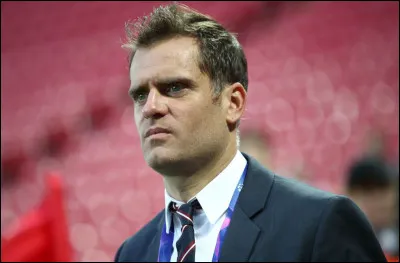 Sur quelle chaîne Jérôme Rothen est l'un des consultants ?