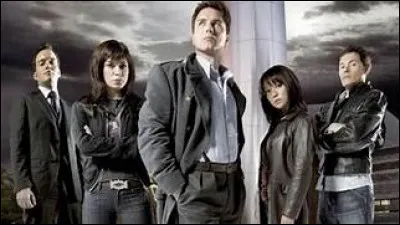 Complète cette phrase : "Torchwood. Outside the government, beyond the police [...]"