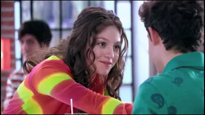 Quel est le sujet de Luna pour son travail final ?