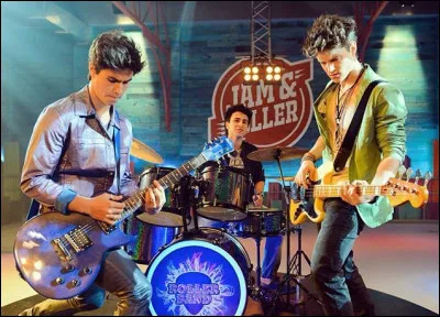 Qui filme le clip de la chanson "Invisibles" ?