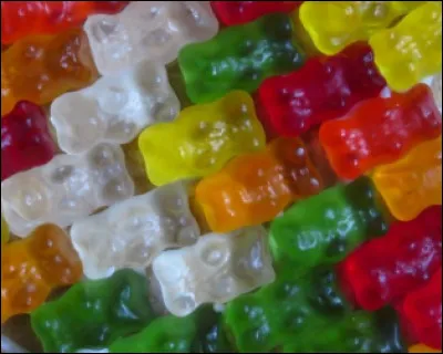 Victime de son succès 1950-1970. Une confiserie en sucre cuit parfumé. Pour les plus anciens, ce bonbon se dégustait dans un vrai coquillage.