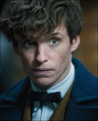 Qui est-elle part rapport à Norbert Dragonneau ?