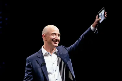 Quel milliardaire, ayant actuellement 110, 3 milliards, est le directeur d'Amazon ?
