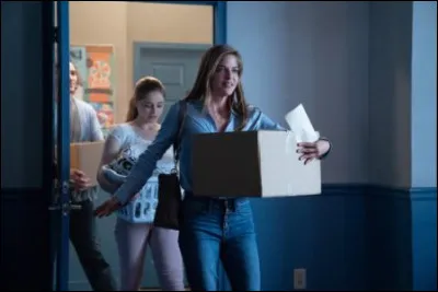 Que veut la mère de Tessa après être rentrée dans sa nouvelle chambre ?