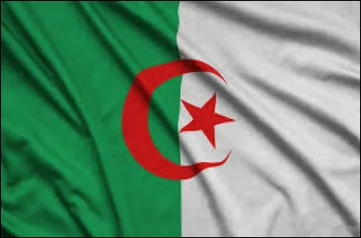 La superficie de l'Algérie est inférieure à celle de la France.