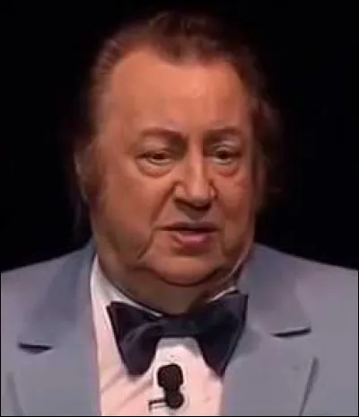 Qui est ce Raymond, humoriste célèbre pour ses jeux de mots, ses qualités de mimes, son goût des paradoxes, le non sens et la dérision, mort en 2006 ?